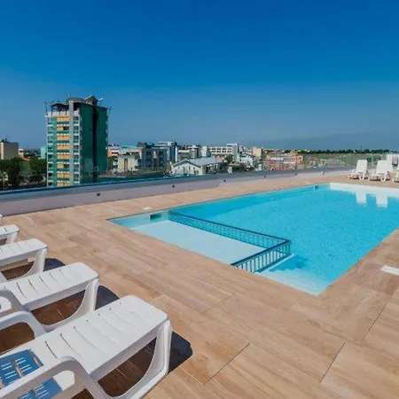 Rooftop Pool And Sea Breeze In Modern Flat *